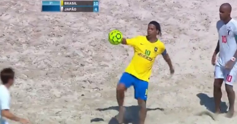 VIDEO Bucmasti Ronaldinho bosonog prosipao čaroliju po plaži
